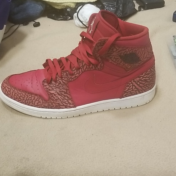 JORDAN 1 OG RED CEMENT - Picture 1 of 3